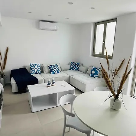 Eidolion Essence - Cozy Mykonos * أنو ميرا
